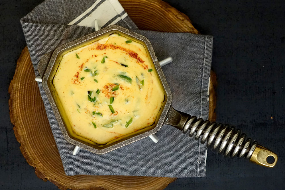BEER AND GRUYÈRE FONDUE